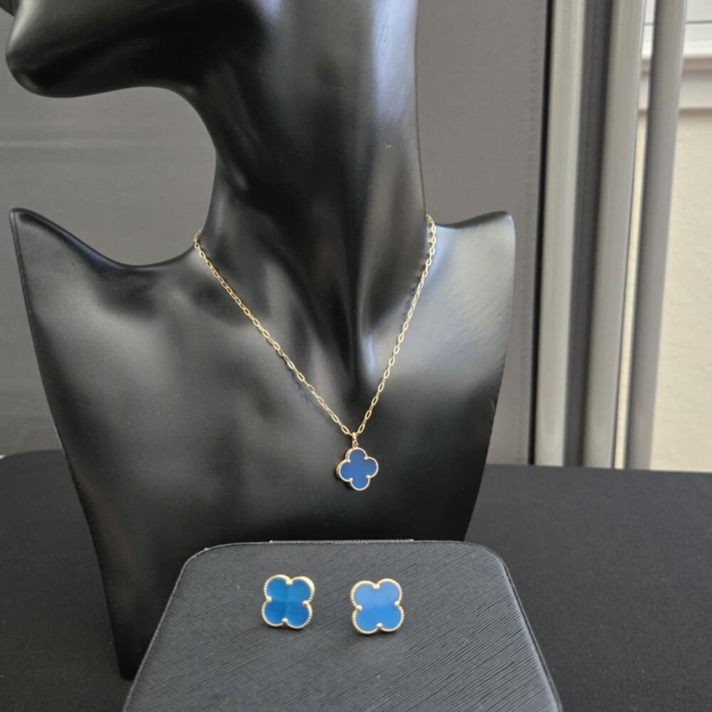 Set - Earring and pendant